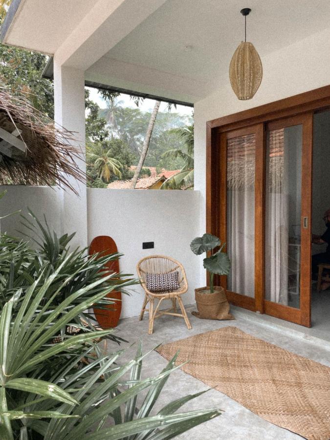 Clics Coliving & Coworking Hotel Dickwella Exterior photo